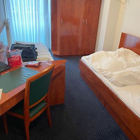 Hotel Merkenich كولونيا المظهر الخارجي الصورة