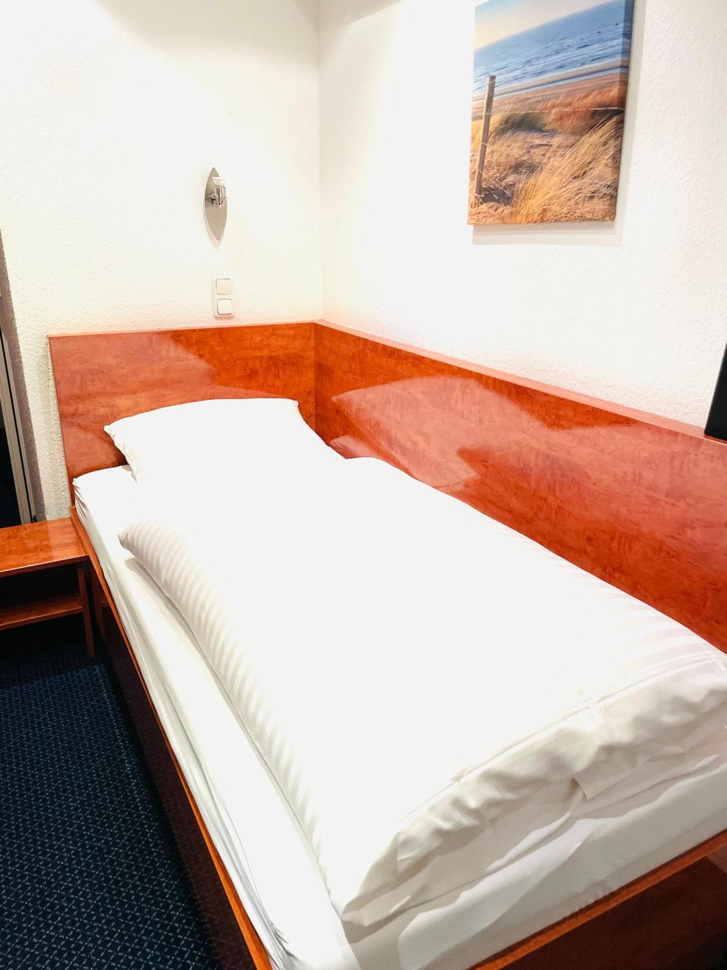 Hotel Merkenich كولونيا المظهر الخارجي الصورة