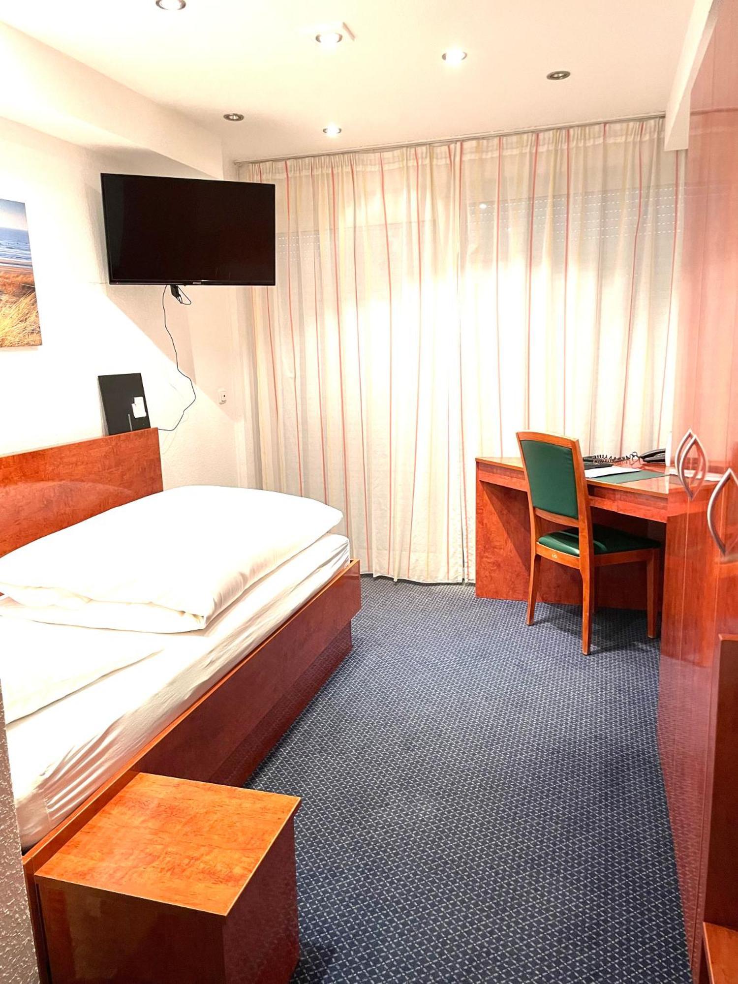 Hotel Merkenich كولونيا المظهر الخارجي الصورة